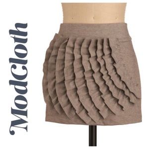 Gray mini skirt with ruffles, size S